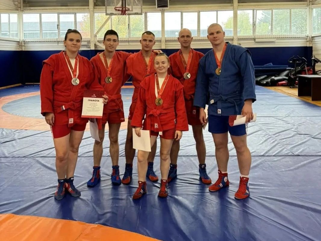 Самбисты пенитенциарного ведомства завоевали шесть медалей на чемпионате Красноярского края по спортивному самбо