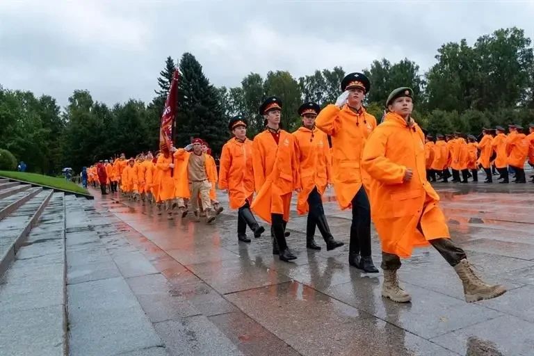 Красноярский Пост №1 стал серебряным призёром XI Всероссийского слёта в Санкт-Петербурге Красноярский Пост №1 стал серебряным призёром XI Всероссийского слёта в Санкт-Петербурге