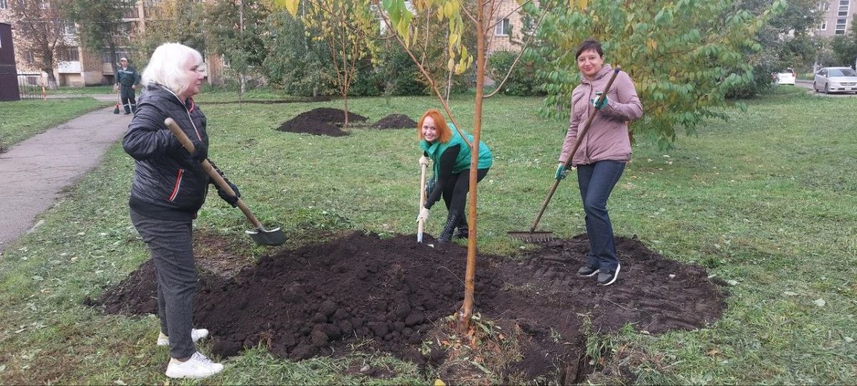 Сегодня депутаты и сотрудники аппарата горсовета приняли участие в осеннем общегородском субботнике Сегодня депутаты и сотрудники аппарата горсовета приняли участие в осеннем общегородском субботнике