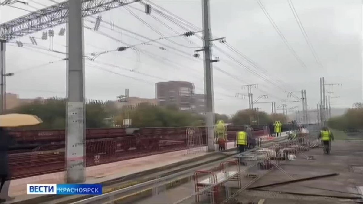 В Красноярске на станции нашли советскую вывеску 80-х годов