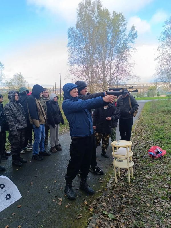Ребята из Солнечного — серебряные призёры военно-тактического фестиваля Ребята из Солнечного — серебряные призёры военно-тактического фестиваля