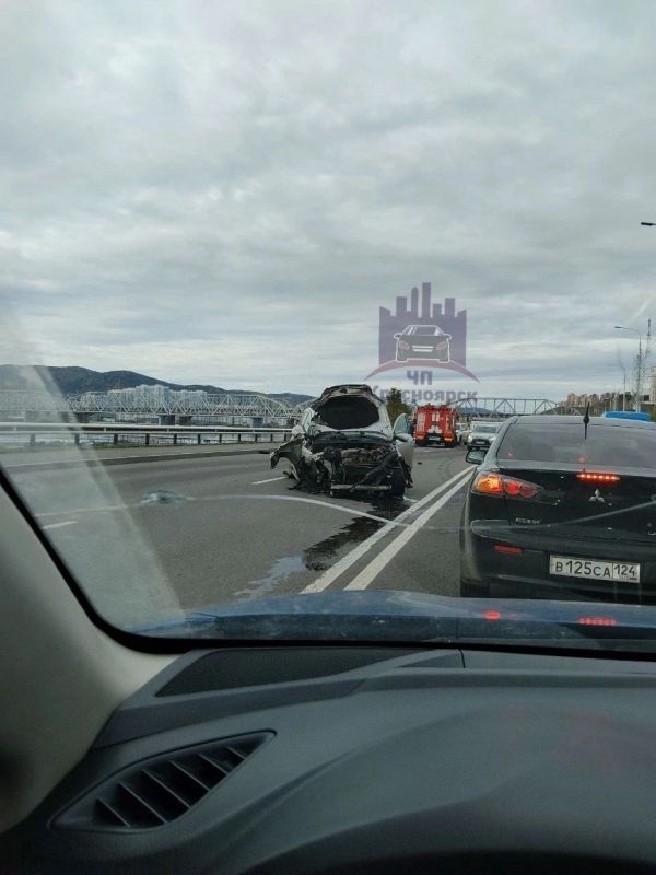 Три человека погибли в массовом ДТП на улице Дубровинского Три человека погибли в массовом ДТП на улице Дубровинского