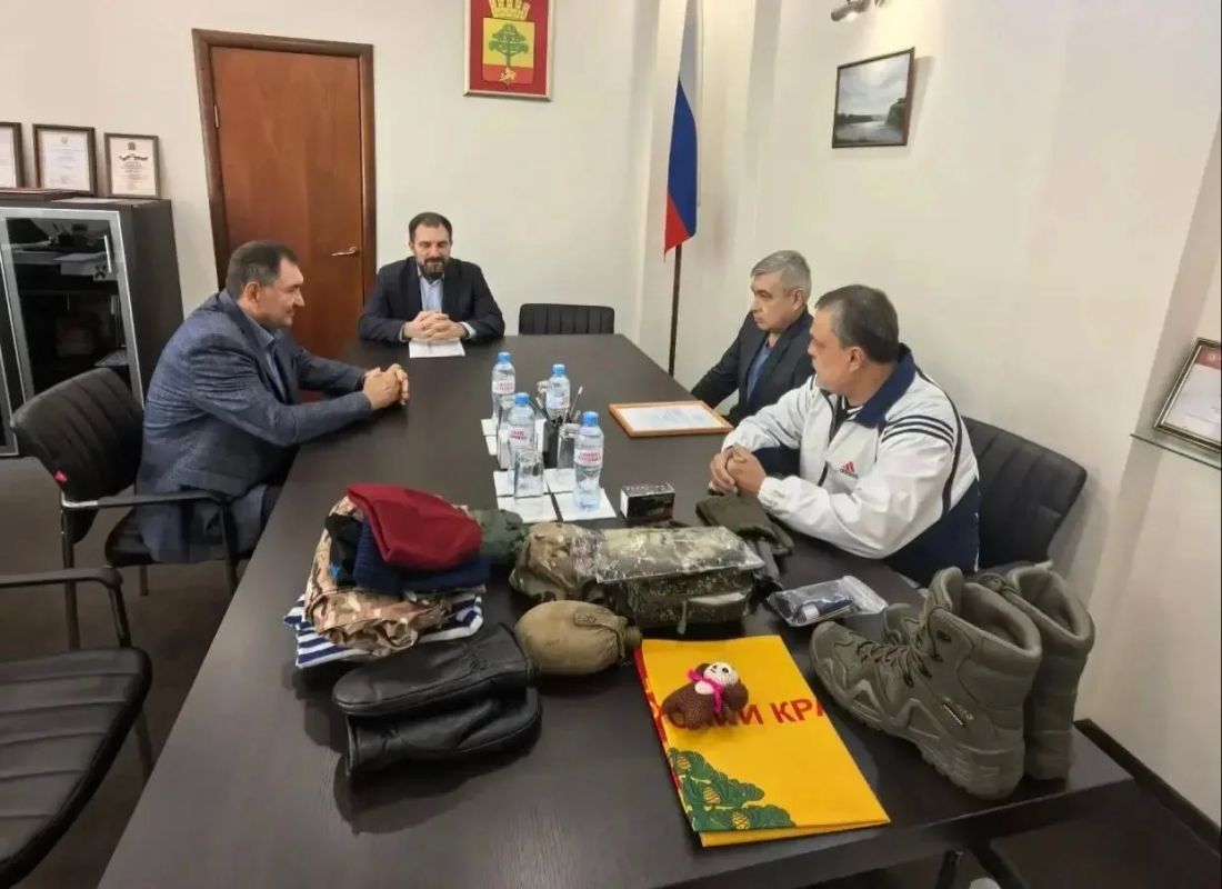 Руководитель Вознесенского территориального подразделения Сосновоборского округа Андрей Лейман принял решение отправиться на СВО Руководитель Вознесенского территориального подразделения Сосновоборского округа Андрей Лейман принял решение отправиться на СВО