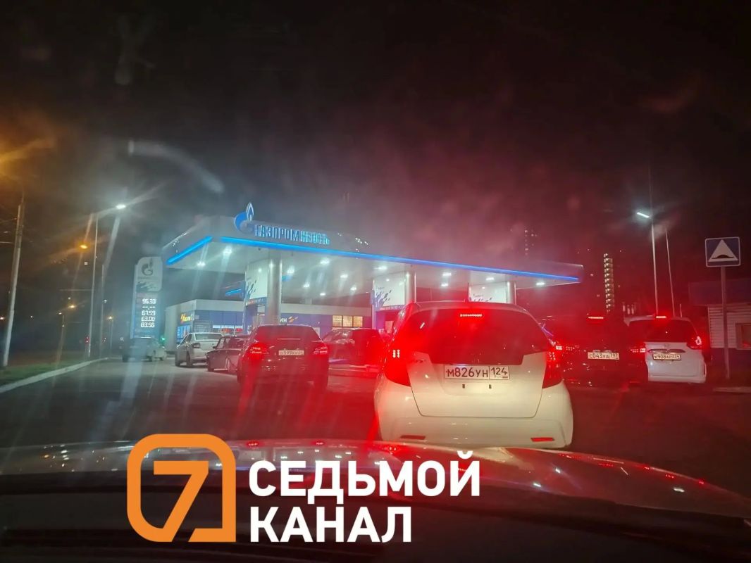 В Красноярске автомобилисты жалуются на сложную ситуацию на АЗС