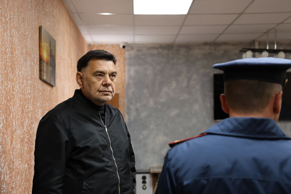 В музее СИЗО-1 «Красноярский тюремный замок» побывал актер Виктор Овсянников В музее СИЗО-1 «Красноярский тюремный замок» побывал актер Виктор Овсянников