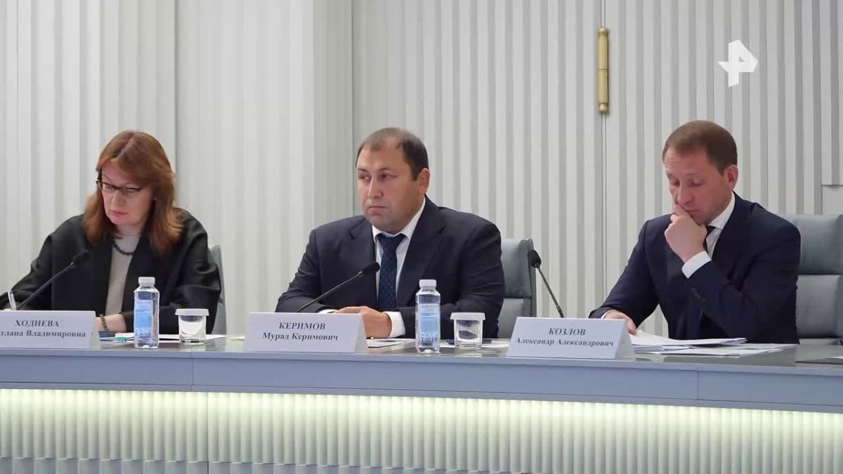 "Нужно выстроить безопасное соседство": бурых медведей нужно вывести из лимитированных видов в кратчайшие сроки, заявил вице-премьер РФ Дмитрий Патрушев на совещании по ситуации с медведями в РФ