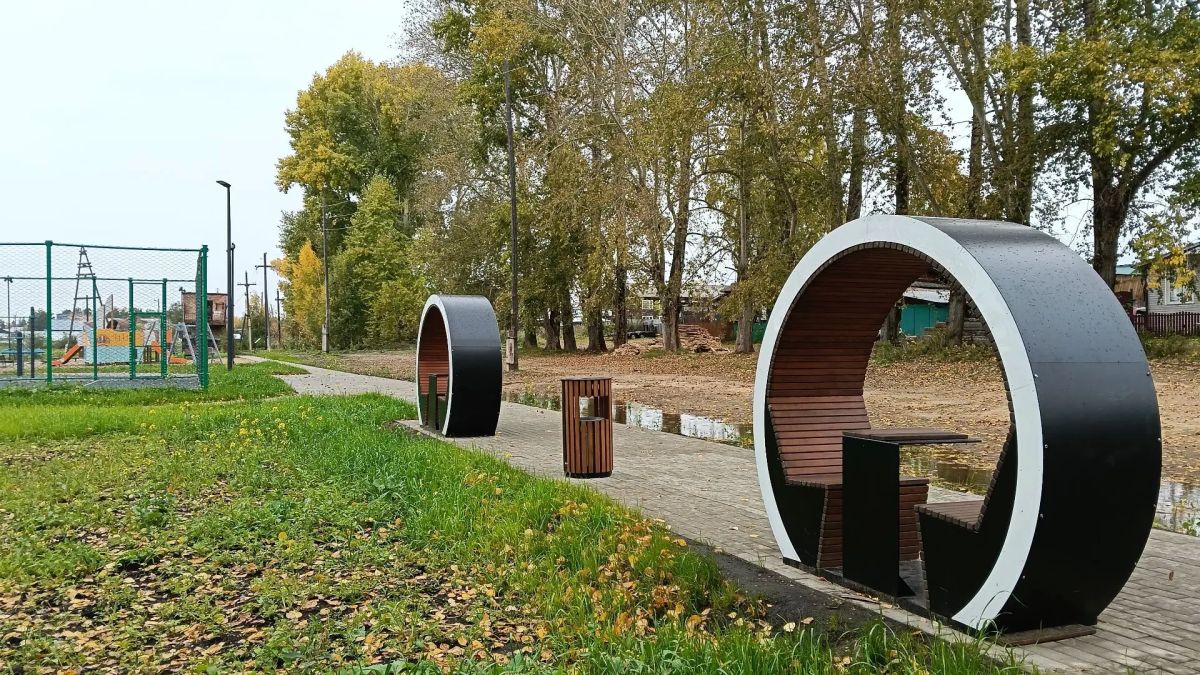 В Енисейске благоустроили новое общественное пространство, за которое проголосовали местные жители В Енисейске благоустроили новое общественное пространство, за которое проголосовали местные жители