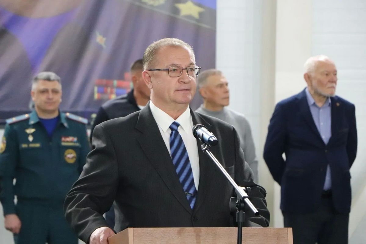 В Красноярске дан старт Открытому турниру по мини-футболу, посвященному памяти Героя России Евгения Зиничева В Красноярске дан старт Открытому турниру по мини-футболу, посвященному памяти Героя России Евгения Зиничева