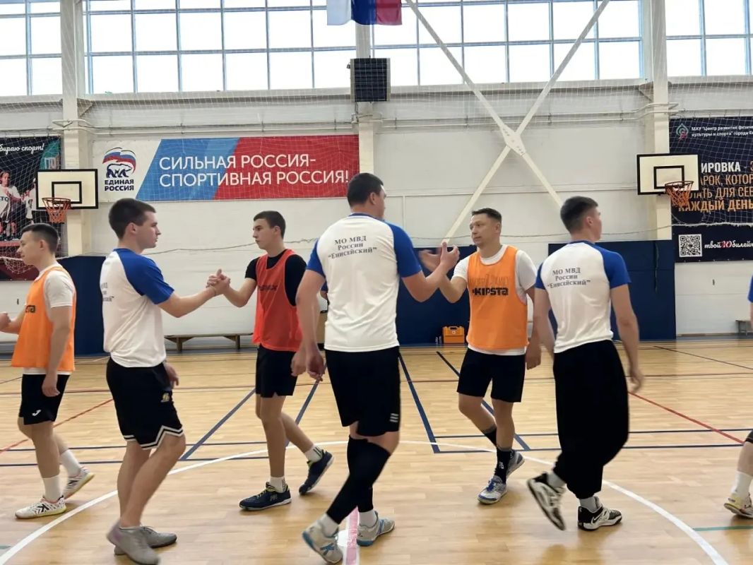 Сила в единстве! Объединенная команда полиции взяла «бронзу» в Енисейске Сила в единстве! Объединенная команда полиции взяла «бронзу» в Енисейске