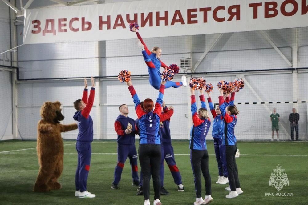 В Красноярске дан старт Открытому турниру по мини-футболу, посвященному памяти Героя России Евгения Зиничева В Красноярске дан старт Открытому турниру по мини-футболу, посвященному памяти Героя России Евгения Зиничева