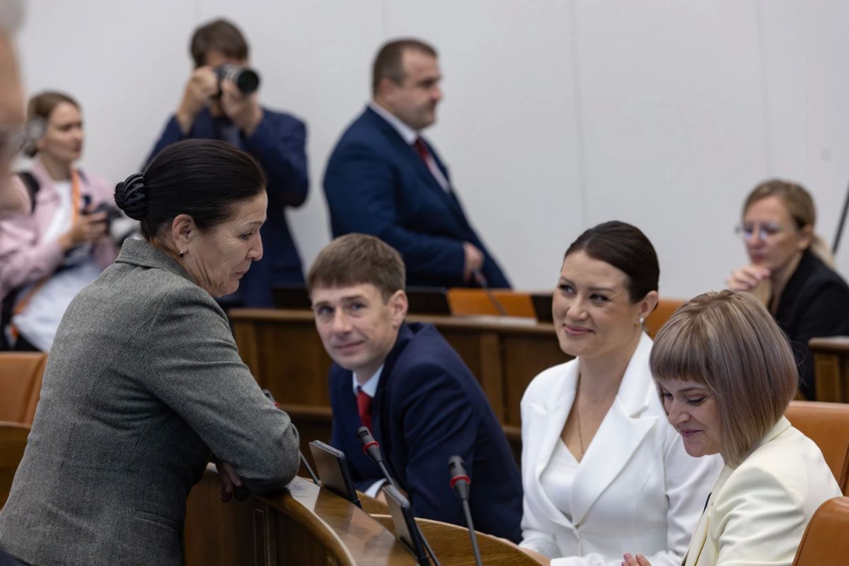 Состоялась первая сессия нового созыва краевого парламента Состоялась первая сессия нового созыва краевого парламента