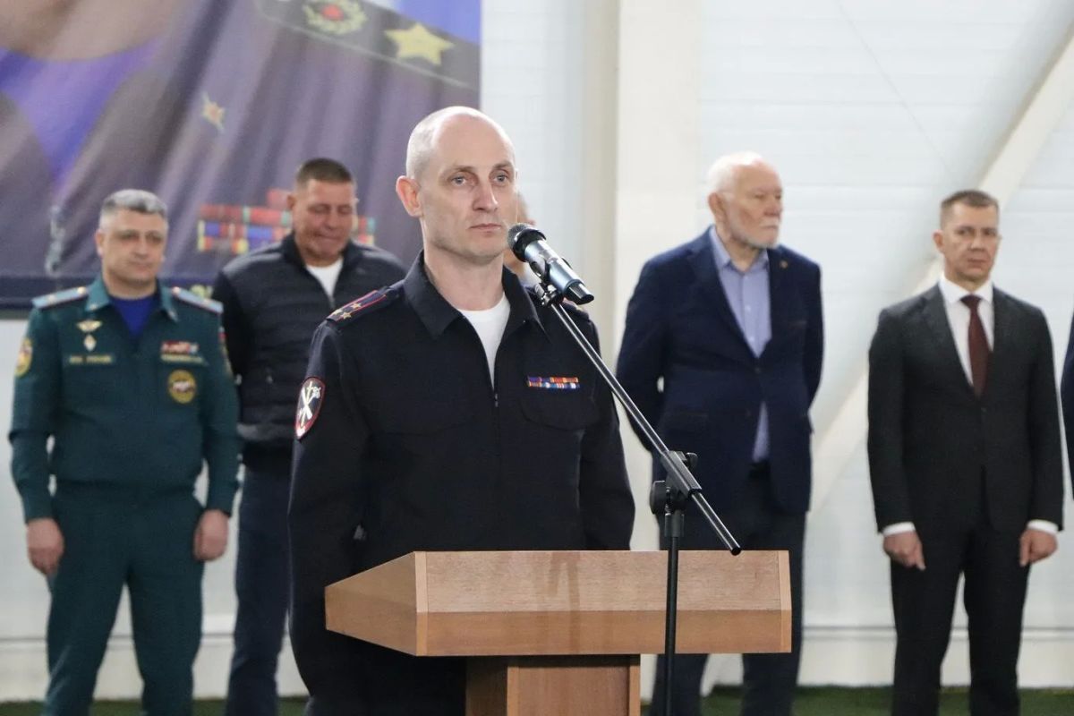 В Красноярске дан старт Открытому турниру по мини-футболу, посвященному памяти Героя России Евгения Зиничева В Красноярске дан старт Открытому турниру по мини-футболу, посвященному памяти Героя России Евгения Зиничева