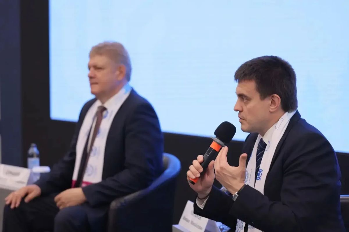 Юрий Чиханчин, Анатолий Серышев и Михаил Котюков ответили на вопросы финалистов VI Международной олимпиады по финансовой безопасности Юрий Чиханчин, Анатолий Серышев и Михаил Котюков ответили на вопросы финалистов VI Международной олимпиады по финансовой безопасности