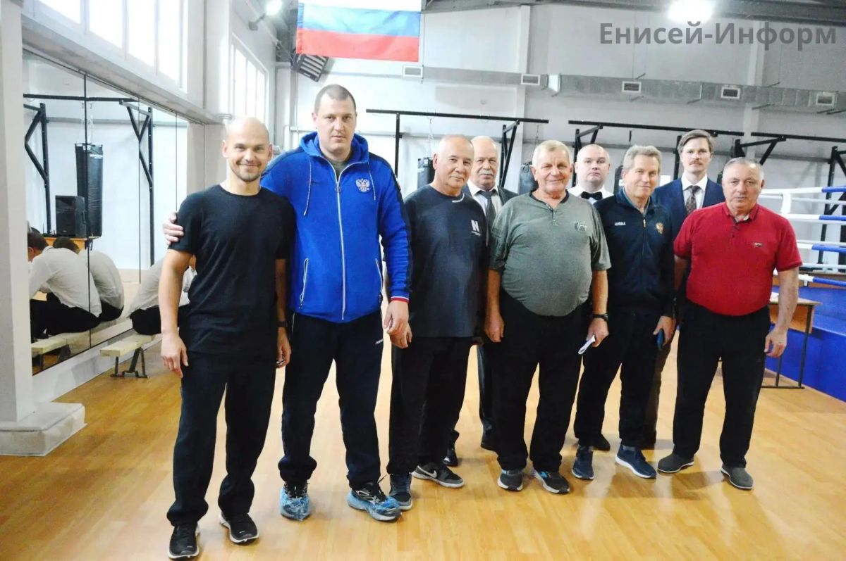Спортсмены школы имени Фёдора Вольфа завоевали 11 медалей на Первенстве Енисейского округа по боксу Спортсмены школы имени Фёдора Вольфа завоевали 11 медалей на Первенстве Енисейского округа по боксу