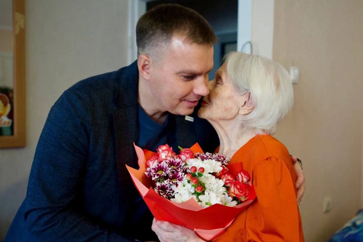 Дмитрий Карасёв: Сегодня поздравил с 95-летием Любовь Ивановну Куракину Дмитрий Карасёв: Сегодня поздравил с 95-летием Любовь Ивановну Куракину