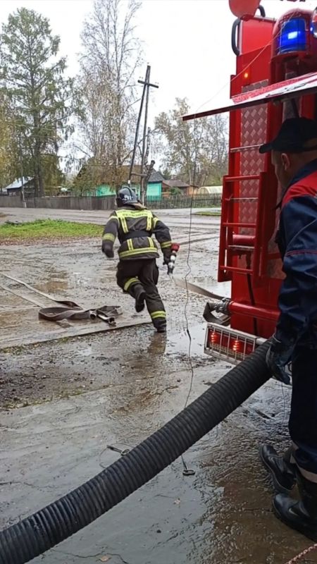 Квартальные зачеты: пожарные ПЧ-291 подтвердили свою готовность — и даже погода не рискнула с ними спорить! Квартальные зачеты: пожарные ПЧ-291 подтвердили свою готовность — и даже погода не рискнула с ними спорить!
