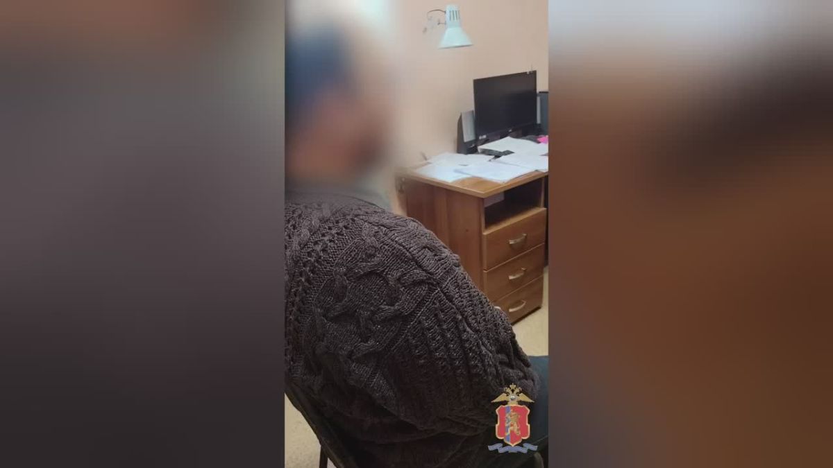 В Емельяновском районе мужчина утащил с чужой дачи чугунную печь за 40 тысяч рублей
