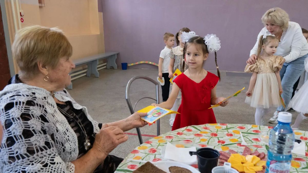 Возраст это всего лишь цифра, а теплота сердец поистине вне времени Возраст это всего лишь цифра, а теплота сердец поистине вне времени