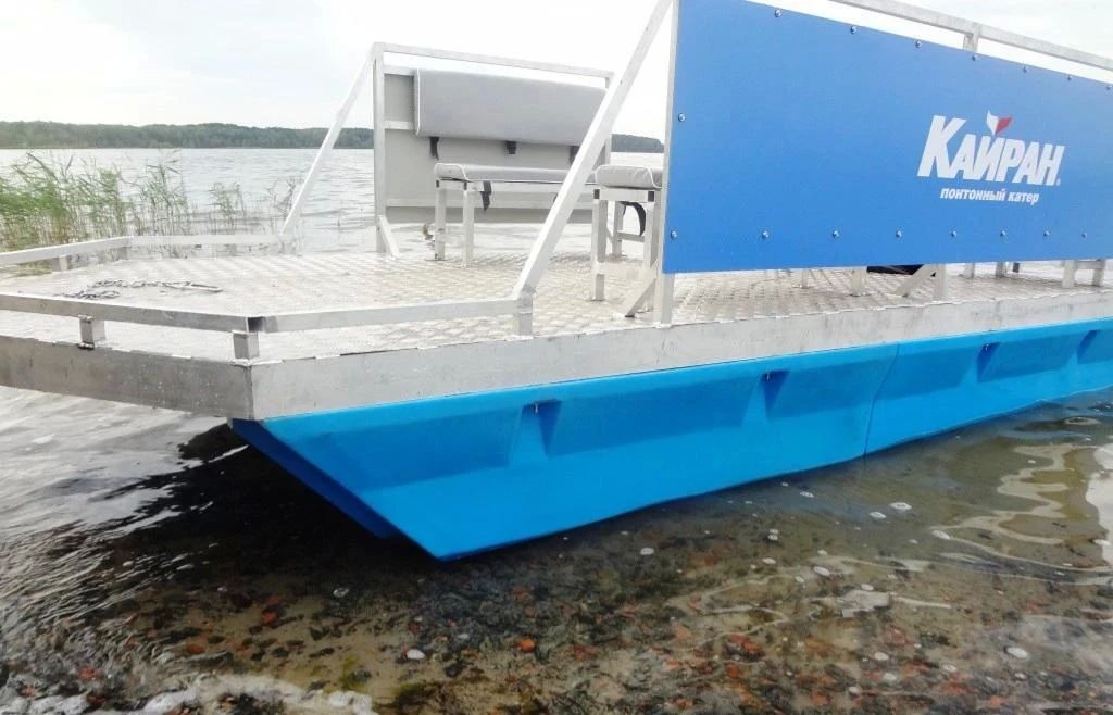 На Красноярском водохранилище ищут двух мужчин, уплывших на катере