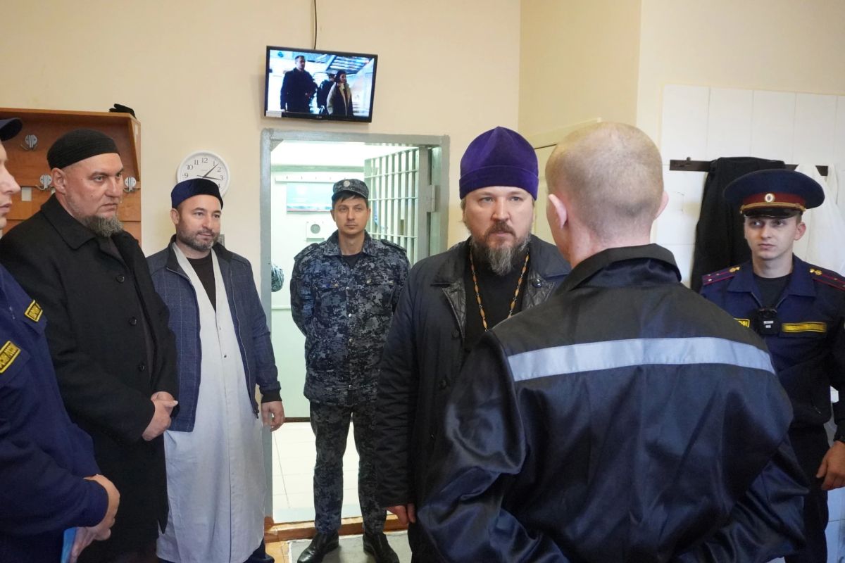 Члены межрелигиозной группы ГУФСИН встретились с осужденными, отбывающими наказание в колониях строгого режима Члены межрелигиозной группы ГУФСИН встретились с осужденными, отбывающими наказание в колониях строгого режима