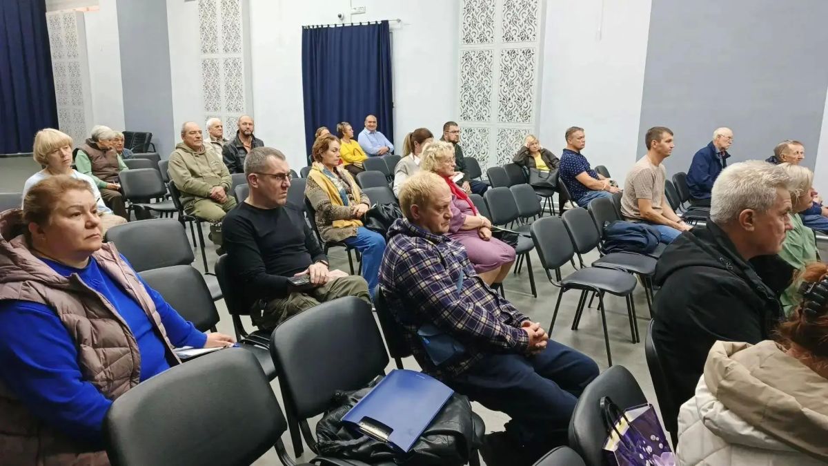 Глава Емельяновского округа провёл встречу с председателями садоводческих товариществ Глава Емельяновского округа провёл встречу с председателями садоводческих товариществ