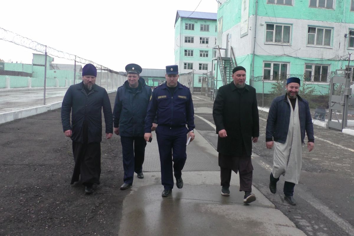 Члены межрелигиозной группы ГУФСИН встретились с осужденными, отбывающими наказание в колониях строгого режима Члены межрелигиозной группы ГУФСИН встретились с осужденными, отбывающими наказание в колониях строгого режима
