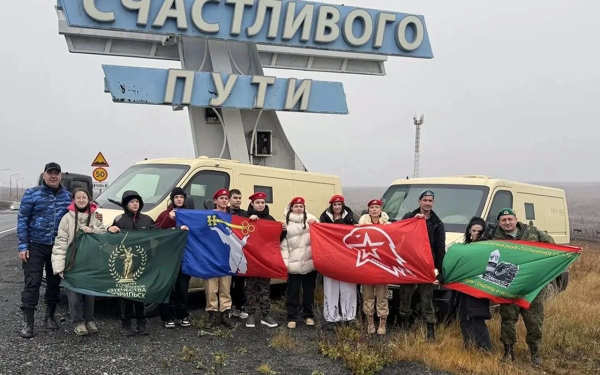 Волонтёры Красноярского края отправили автомобили в зону СВО