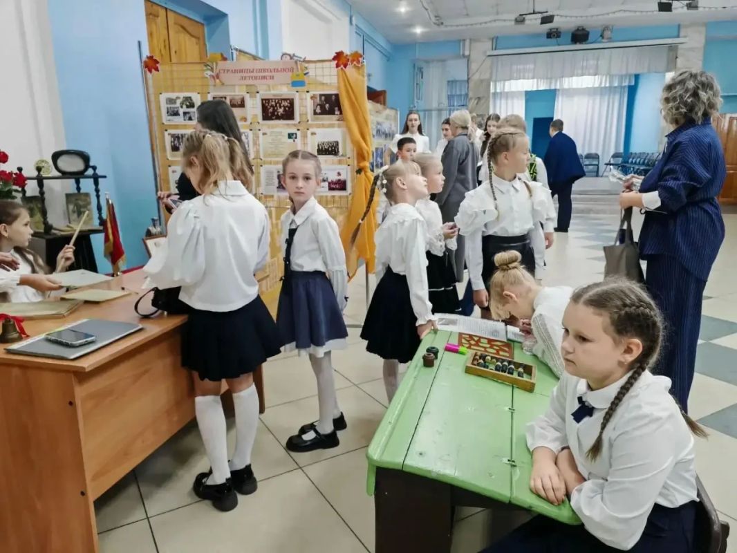 Школа №3 Боготольского округа отметила столетний юбилей Школа №3 Боготольского округа отметила столетний юбилей
