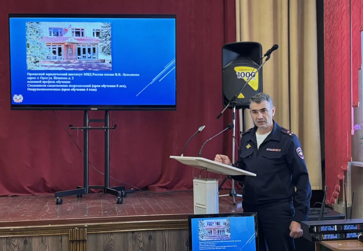 БЕЗОПАСНОСТЬ НА ДОРОГАХ И КАРЬЕРНЫЕ ПЕРСПЕКТИВЫ: начальник краевой Госавтоинспекции встретился со студентами КАТТ БЕЗОПАСНОСТЬ НА ДОРОГАХ И КАРЬЕРНЫЕ ПЕРСПЕКТИВЫ: начальник краевой Госавтоинспекции встретился со студентами КАТТ