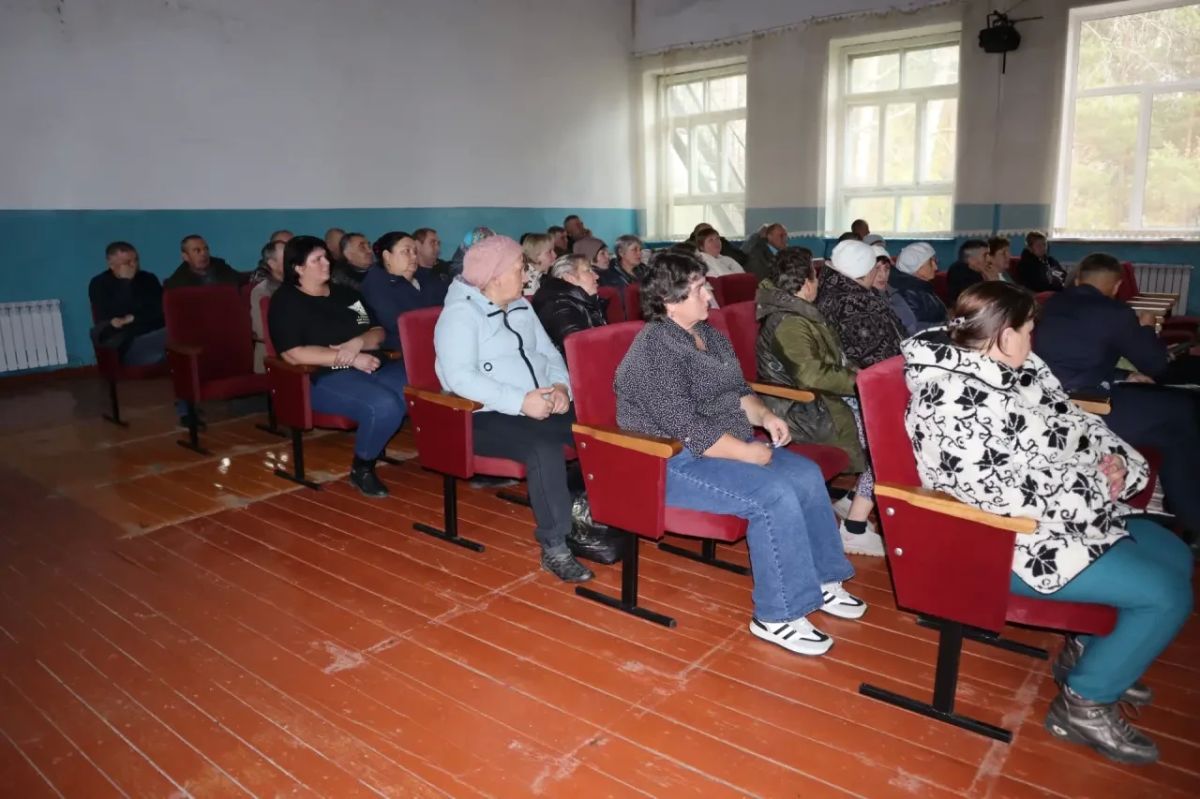 Глава Боготольского округа посетил Новомитропольское территориальное подразделение Глава Боготольского округа посетил Новомитропольское территориальное подразделение
