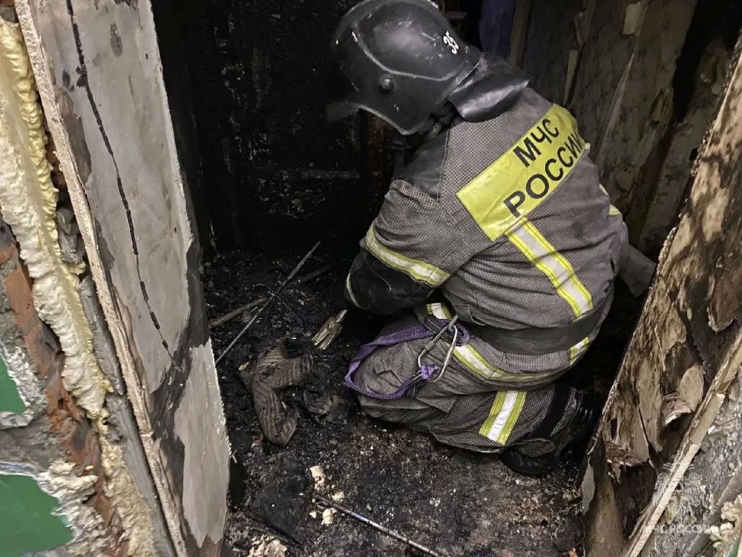В Норильске на пожаре спасли 4 человек, включая ребенка В Норильске на пожаре спасли 4 человек, включая ребенка