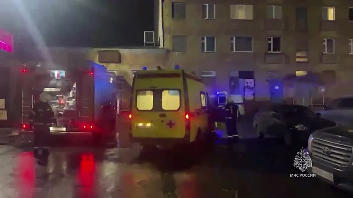 В Норильске на пожаре спасли 4 человек, включая ребенка