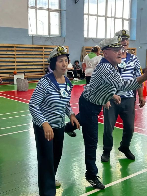 В спортивном комплексе имени Бориса Куропаткина (п. Емельяново) прошёл яркий фестиваль для пенсионеров и ветеранов «Всё вместе»! В спортивном комплексе имени Бориса Куропаткина (п. Емельяново) прошёл яркий фестиваль для пенсионеров и ветеранов «Всё вместе»!