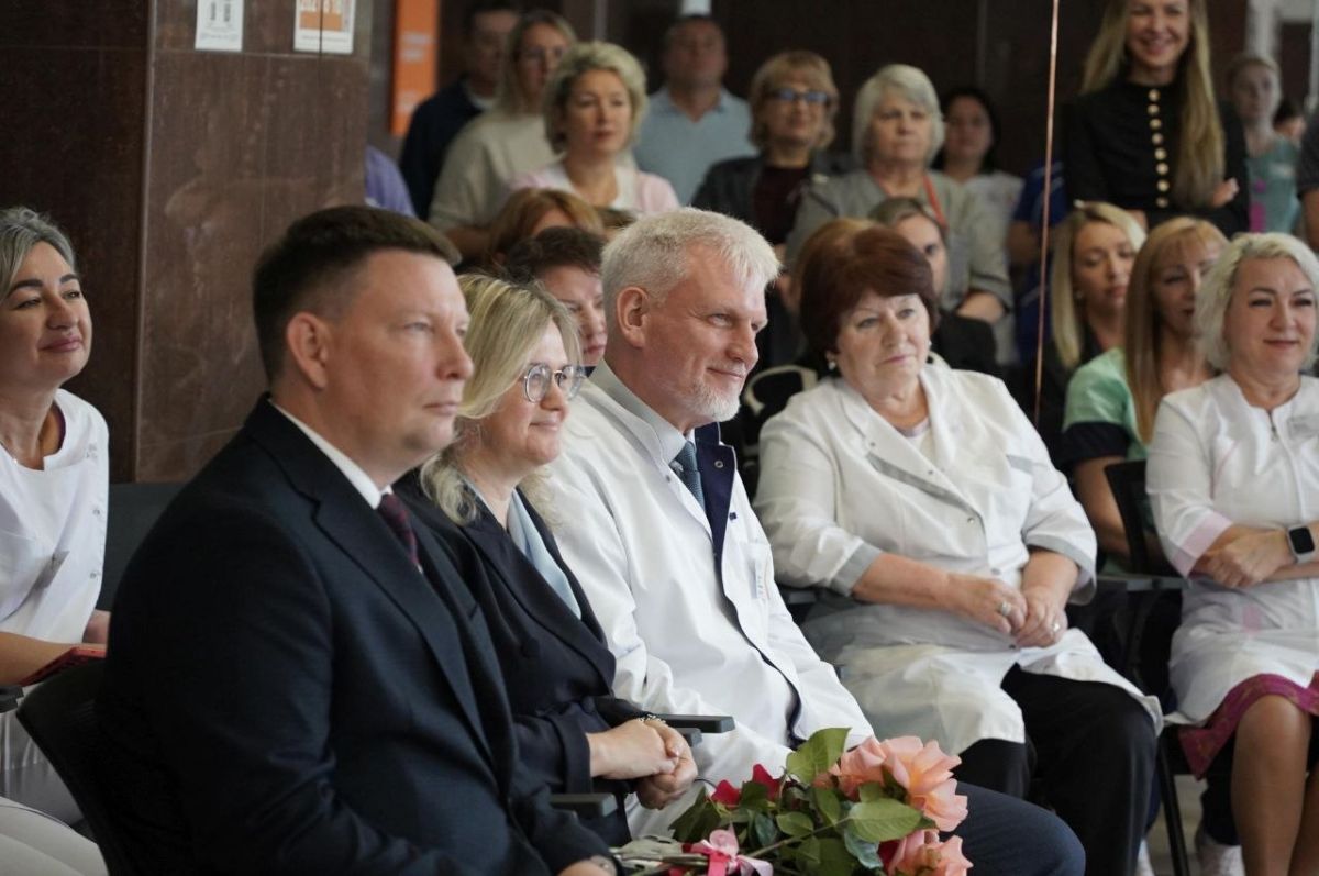 Наталия Фирюлина поздравила коллектив Красноярской краевой клинической больницы с 84-летием учреждения Наталия Фирюлина поздравила коллектив Красноярской краевой клинической больницы с 84-летием учреждения