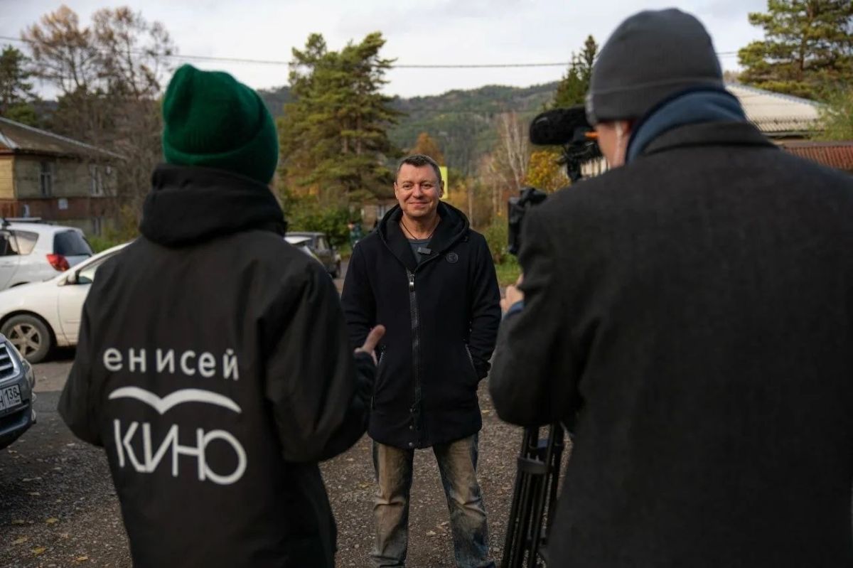 #кино. «Ронин» возвращается: стартовали съемки 4го сезона сериала с Дмитрием Паламарчуком В СанктПетербурге и Красноярском крае начались съемки четвертого сезона популярного детективного сериала «Ронин» телеканала ТВ3 #кино. «Ронин» возвращается: стартовали съемки 4го сезона сериала с Дмитрием Паламарчуком В СанктПетербурге и Красноярском крае начались съемки четвертого сезона популярного детективного сериала «Ронин» телеканала ТВ3