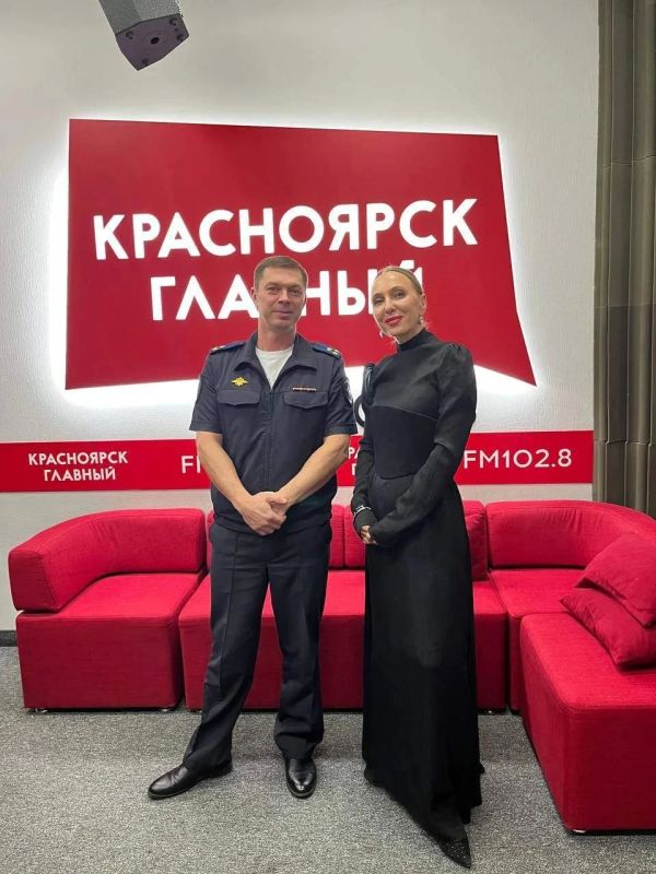 Прокатились до станции «Защита от мошенников» — заместитель начальника ГСУ ГУ МВД России по Красноярскому краю Антон Осетров стал гостем эфира программы «Метро» на радиостанции «Красноярск Главный»
