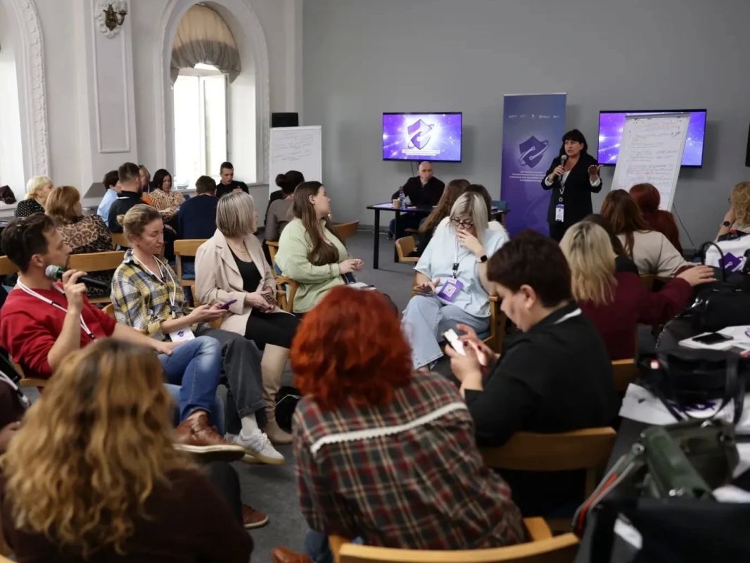 Сотрудники межрегионального отдела психологической работы приняли участие в семинаре по информационной безопасности и профилактике негативных проявлений в молодежной среде Сотрудники межрегионального отдела психологической работы приняли участие в семинаре по информационной безопасности и профилактике негативных проявлений в молодежной среде