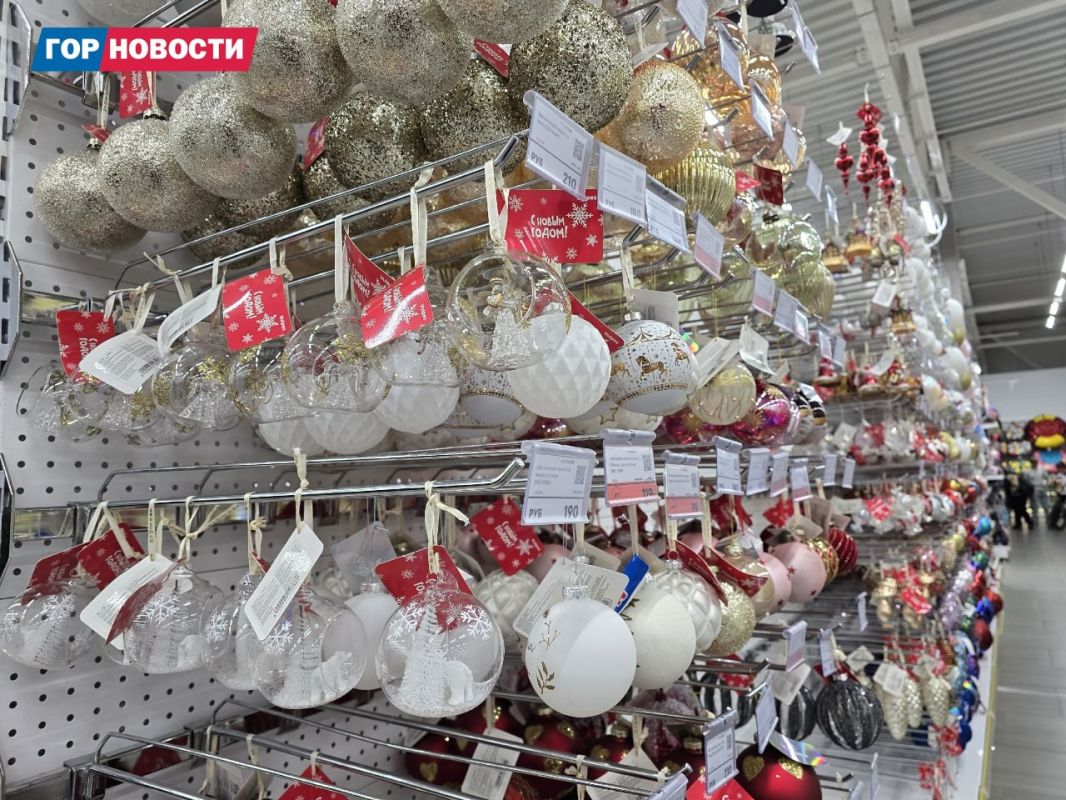 Красноярск готовится к Новому году Красноярск готовится к Новому году