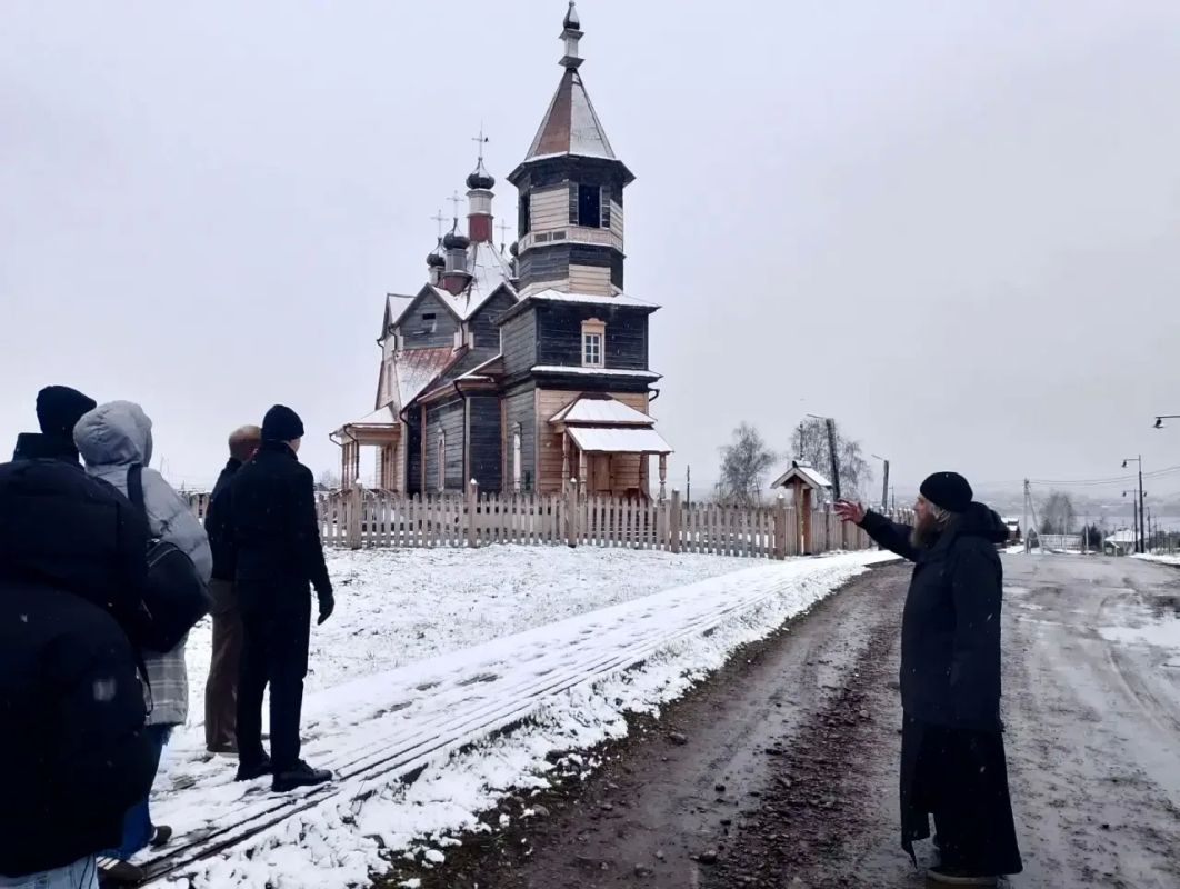 Сотрудники красноярского полка ДПС посетили храмы и обсудили вопросы духовно-нравственного развития Сотрудники красноярского полка ДПС посетили храмы и обсудили вопросы духовно-нравственного развития