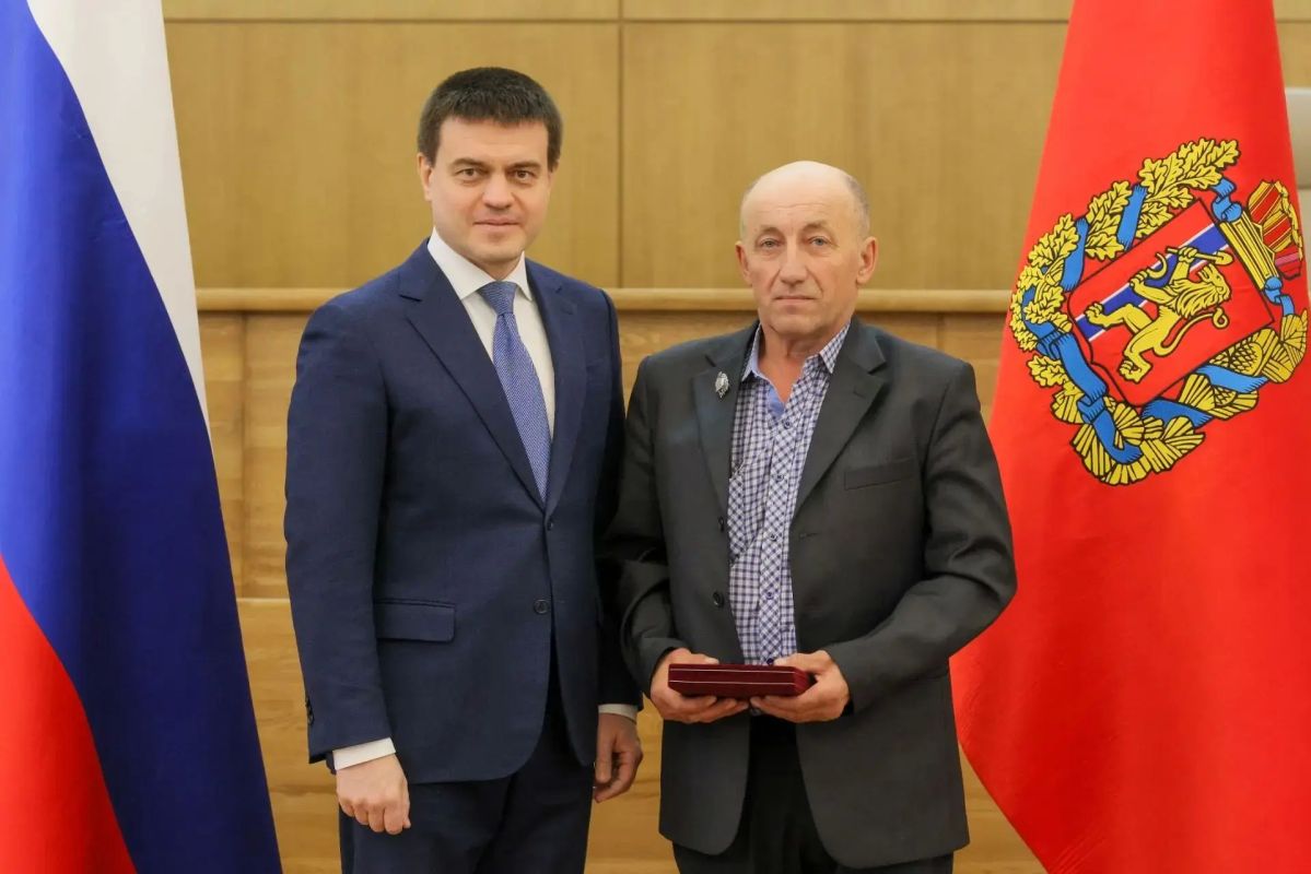 Работники краевого агропромышленного комплекса отмечены почетными наградами Работники краевого агропромышленного комплекса отмечены почетными наградами