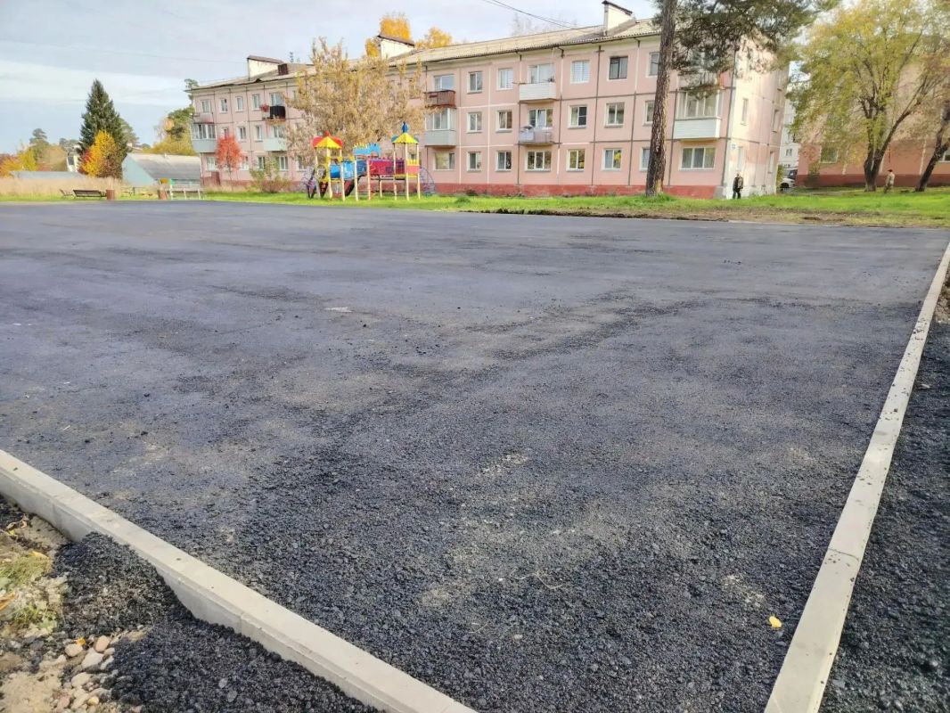 В посёлке Подгорный приступили к обустройству комплексной спортивной площадки для подвижных и спортивных игр В посёлке Подгорный приступили к обустройству комплексной спортивной площадки для подвижных и спортивных игр