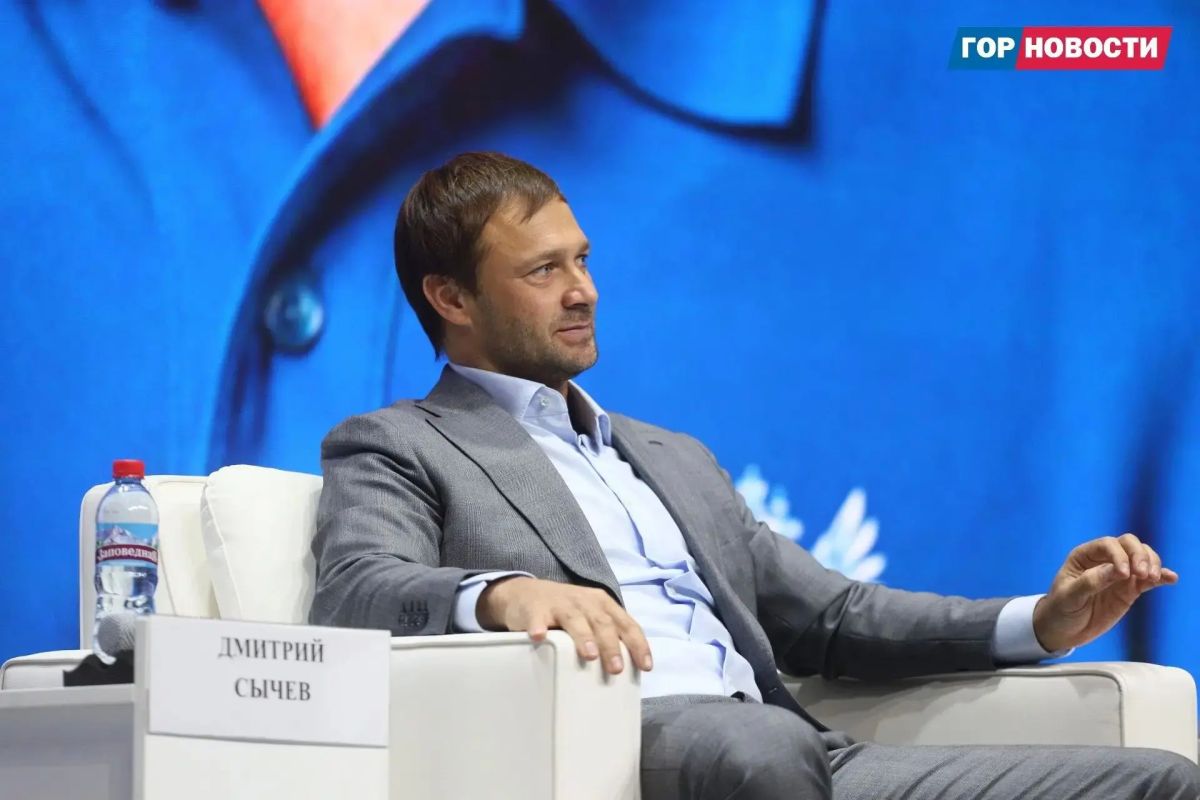 На форуме «Россия — спортивная держава» красноярцы встретились с легендами отечественного футбола — Валерием Карпиным, Дмитрием Сычёвым, Денисом Глушаковым и Маринато Гильерме На форуме «Россия — спортивная держава» красноярцы встретились с легендами отечественного футбола — Валерием Карпиным, Дмитрием Сычёвым, Денисом Глушаковым и Маринато Гильерме