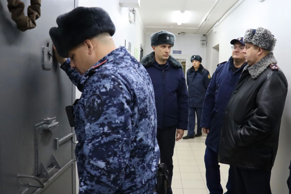 Колонию-поселение №19 посетили представители прокуратуры Красноярского края Колонию-поселение №19 посетили представители прокуратуры Красноярского края