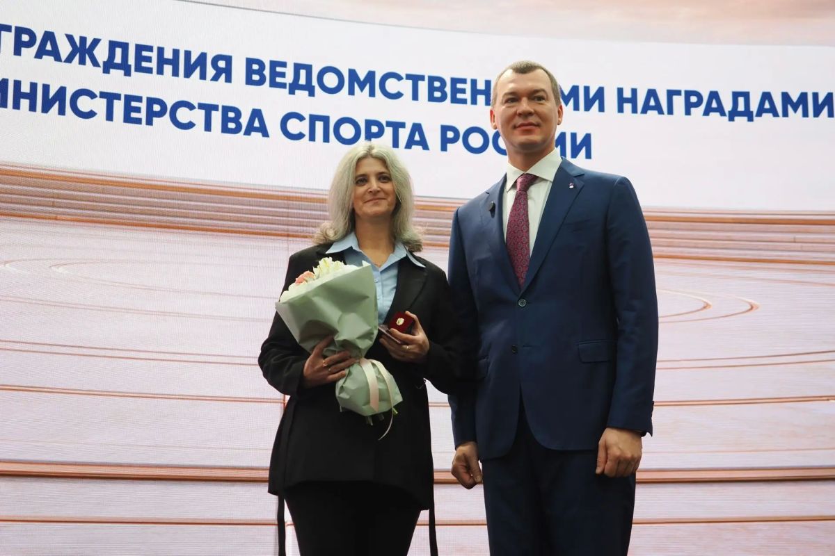 Министр спорта РФ и председатель Олимпийского комитета России Михаил Дегтярёв в рамках форума «Россия – спортивная держава» вручил награды представителям спортивной сферы Красноярского края Министр спорта РФ и председатель Олимпийского комитета России Михаил Дегтярёв в рамках форума «Россия – спортивная держава» вручил награды представителям спортивной сферы Красноярского края