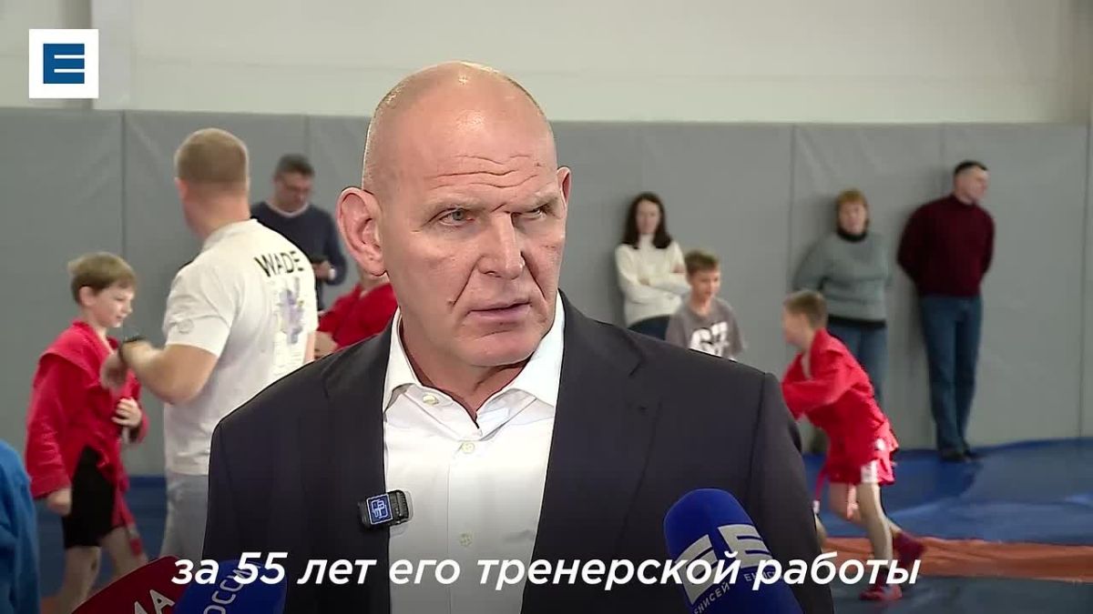 «Делай понемногу, но каждый день»: Александр Карелин поделился советом своего тренера
