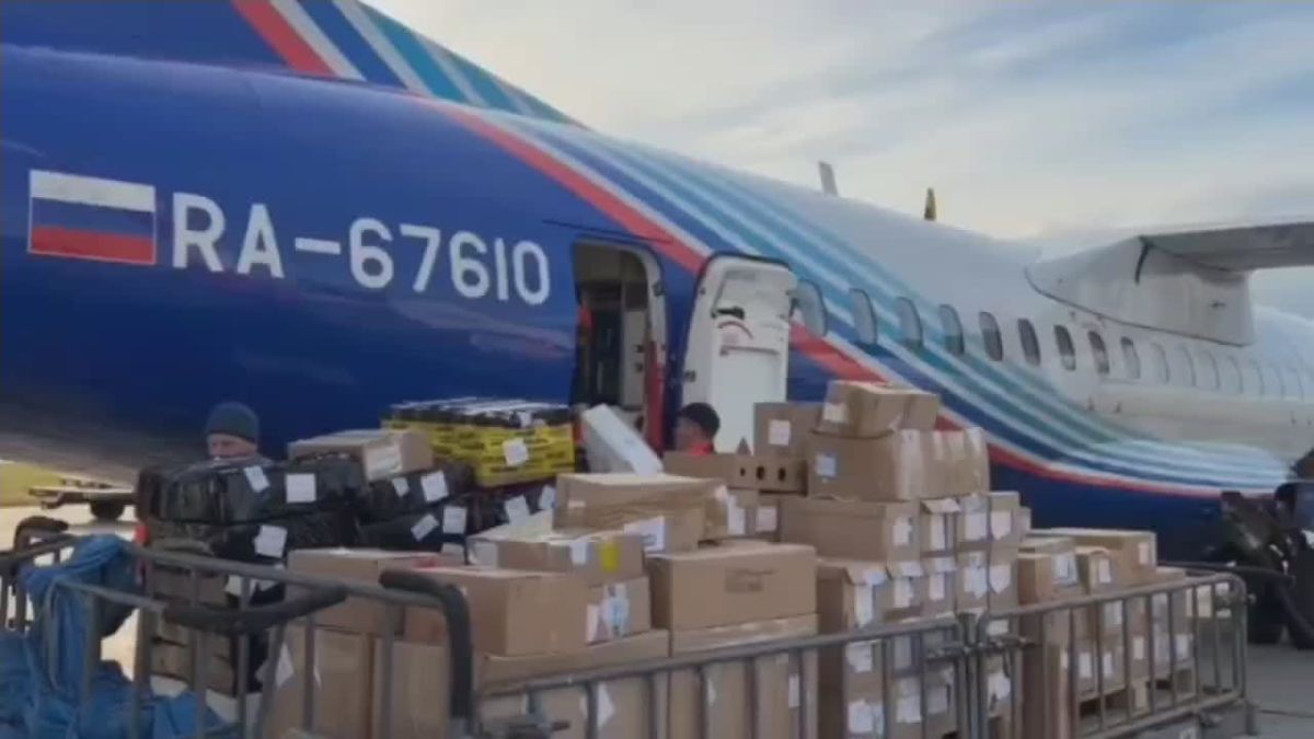 Два самолёта с продуктами питания вылетели в посёлок Тура