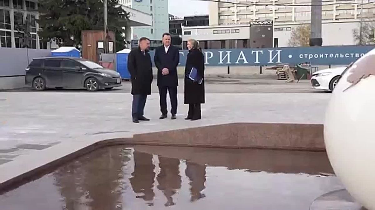ФОНТАН «РЕКИ СИБИРИ» ВЕРНУЛСЯ НА СВОЕ МЕСТО И ЗАРАБОТАЛ В ТЕСТОВОМ РЕЖИМЕ