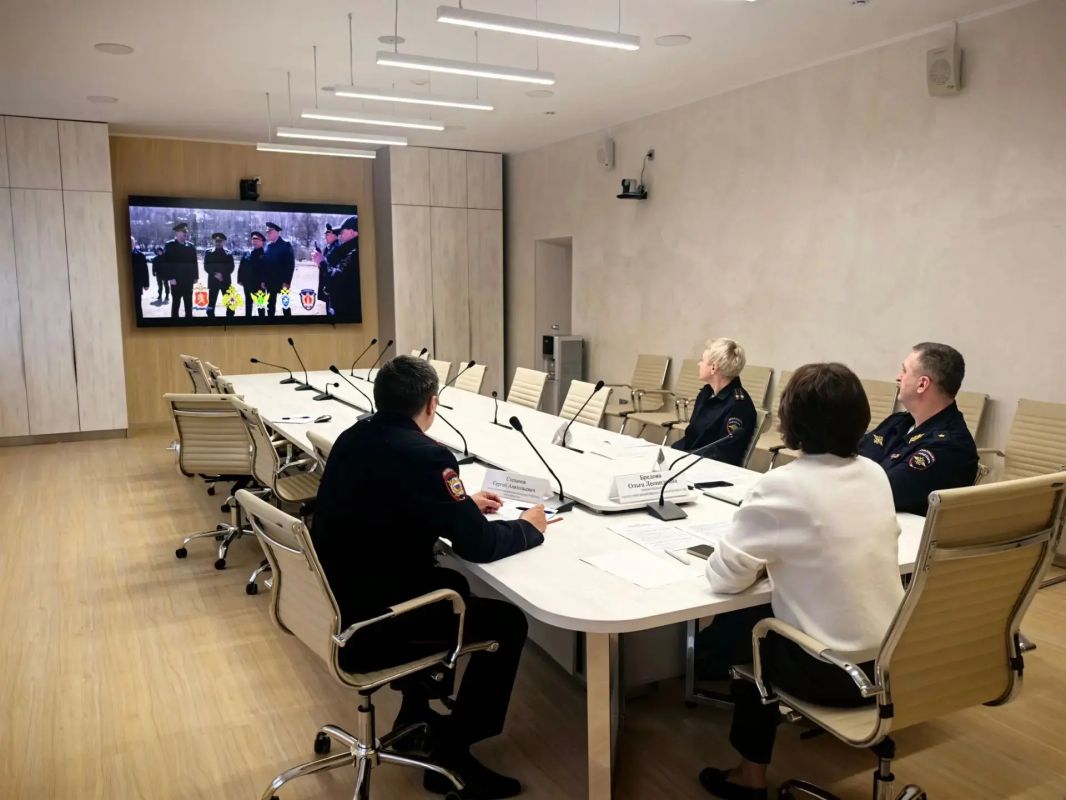 Полицейские классы, искусственный интеллект и методы профилактики – главная тема совещания руководителей образовательных организаций и сотрудников МВД по краю Полицейские классы, искусственный интеллект и методы профилактики – главная тема совещания руководителей образовательных организаций и сотрудников МВД по краю