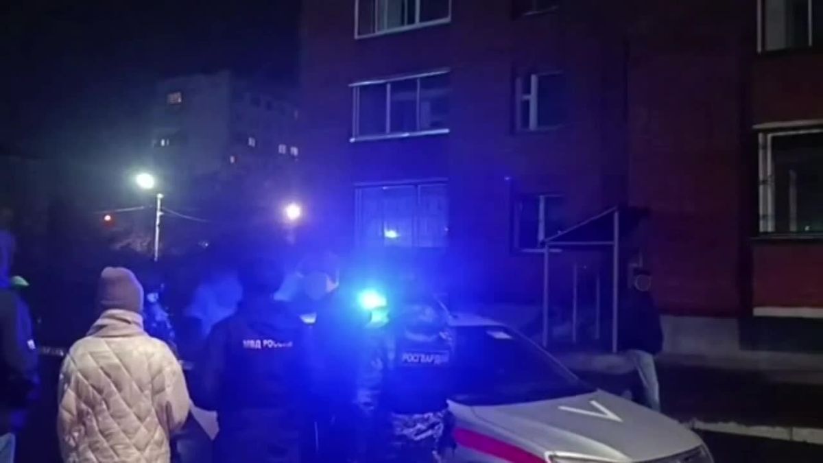 Сотрудники вневедомственной охраны территориального управления Росгвардии задержали в Красноярске 19-летнего молодого человека, подозреваемого в нанесении побоев, незаконном приобретении и хранении наркотических средств