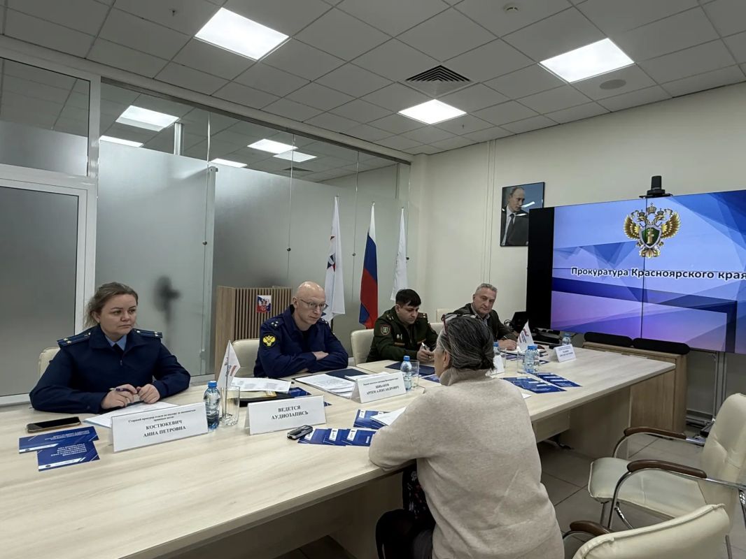 Адресная помощь: первый заместитель прокурора края провёл приём участников СВО и членов их семей Адресная помощь: первый заместитель прокурора края провёл приём участников СВО и членов их семей